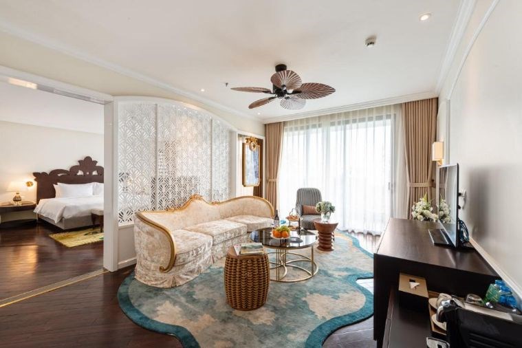 Phòng Suite Hướng Núi